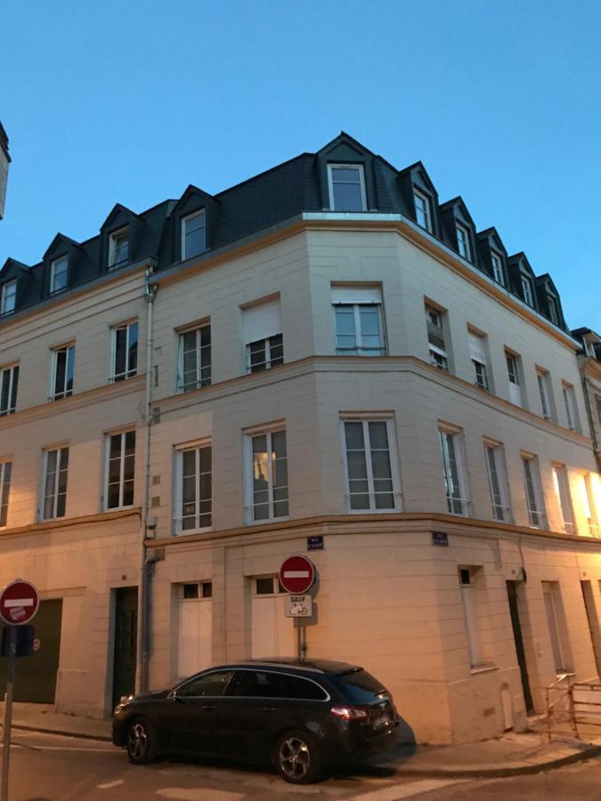 La Savane Du Donjon Rouen Kültér fotó
